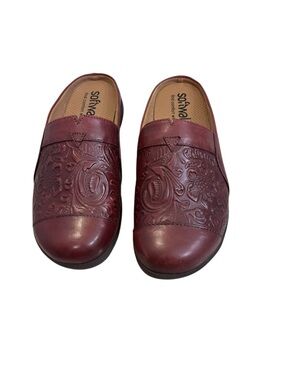 SoftWalk Leather Slip-On Clogs in Deep Wine